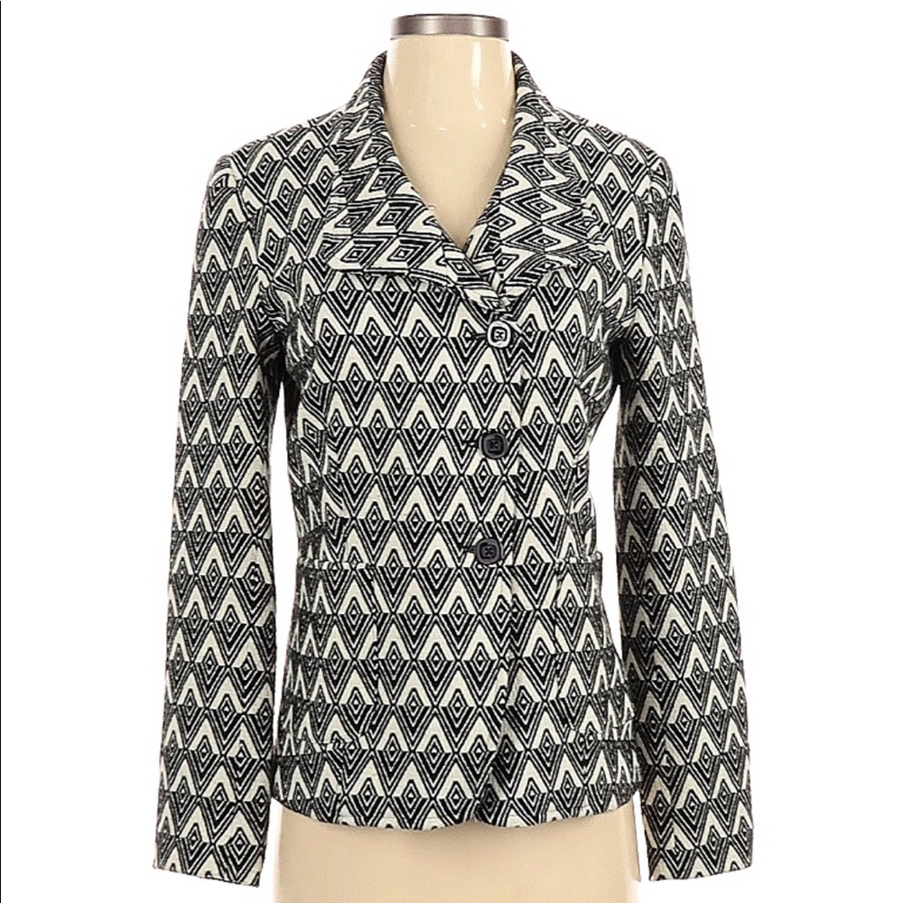Elliott Lauren asymmetrical blazer top 3- button down jacket 2 pockets
